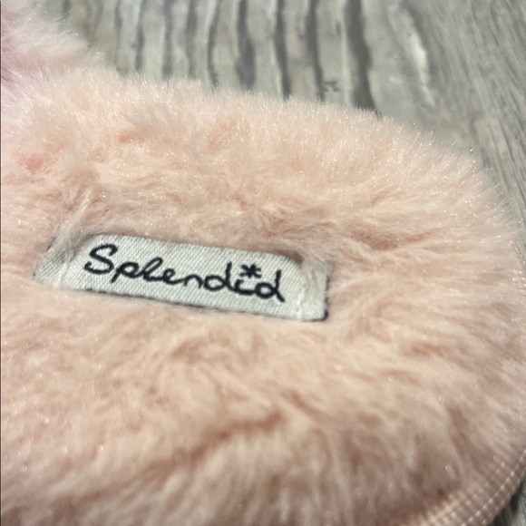 Splendid Soft Pink Fuzzy Slippers new Sizes S/M - Picture 2 of 5